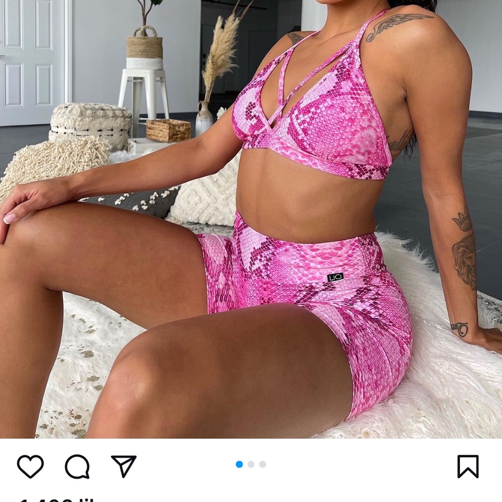 Lici Fit Pink Snake Print Leggings and Top Set - Picture 3 of 4